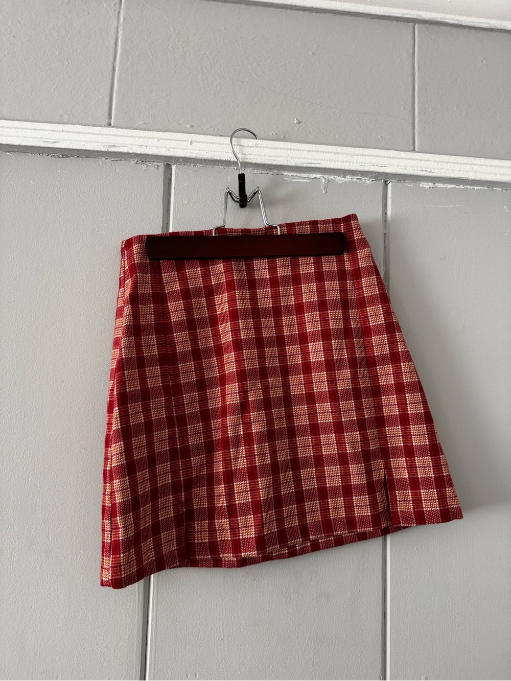 Brandy Melville John Galt Cara Mini skirt Red Plaid  XS (size 0) 90’s Style